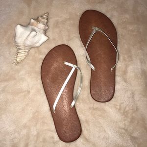 Vineyard Vines Whale Sandals 🐳